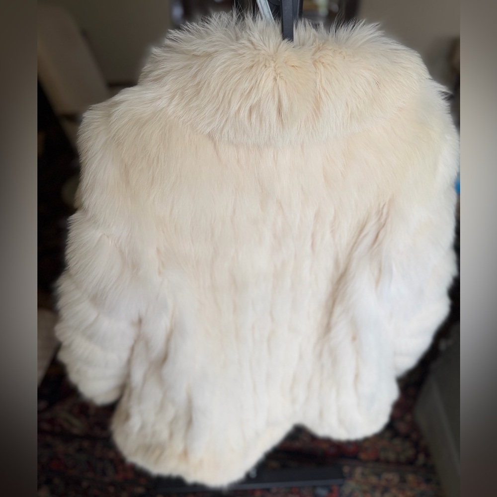 gorgeous vintage arctic white fox fur coat - Picture 13 of 15